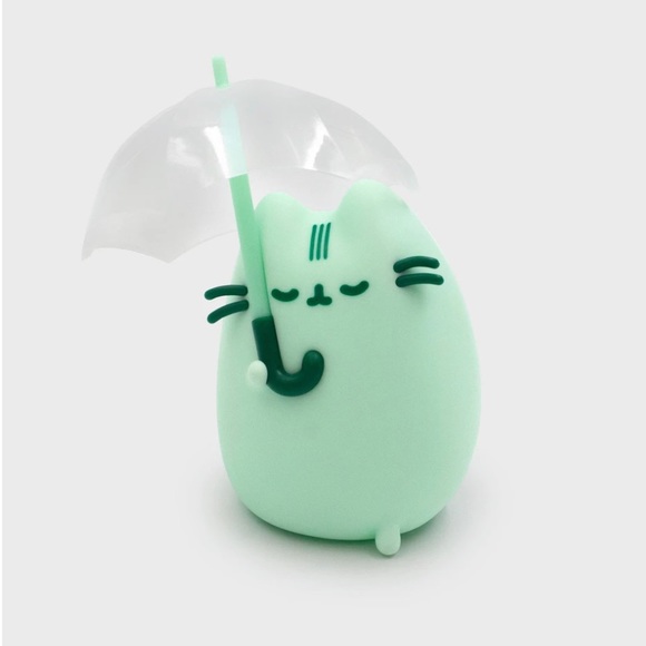 Pusheen Other - Pusheen Rainy Day Figurine